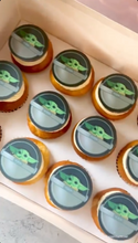 Load image into Gallery viewer, Custom Edible Image Cupcakes
