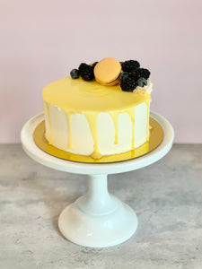 Soft Lemon Cupcakes - Cakes by MK